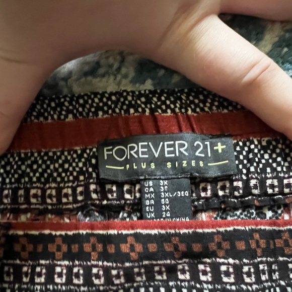 Women’s plus size Hippie pants - Picture 2 of 3